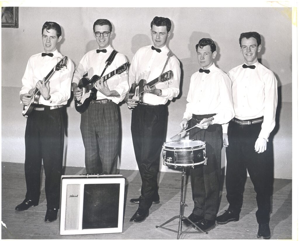 1959 1 Sonics White Shirts Bow Ties